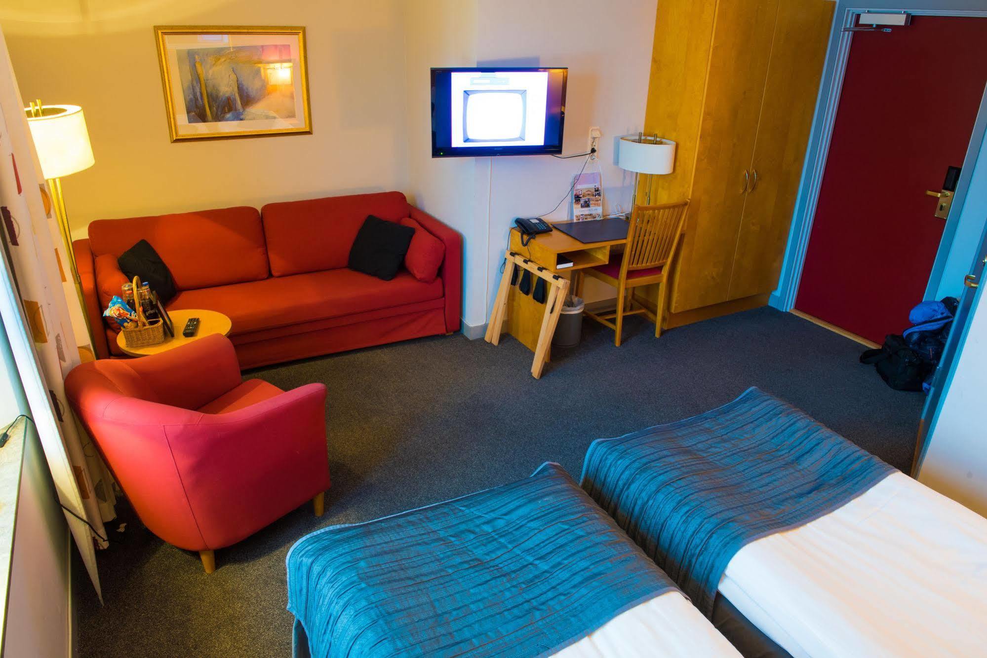 Lumber & Karle Hotel Kvänum Eksteriør billede
